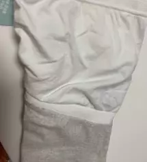 44반사이즈. 지금16주입니다. 면소재라 스판끼는있지만
