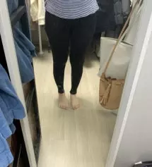 오트밀 블랙 키작맘으로 구입했는데 길이 딱 좋고 두께도 지금 날풀리며 입기 딱 좋아요