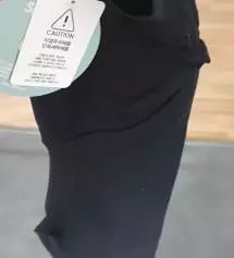 편하고 좋아요^^  원피스밑에 입고다녀요~