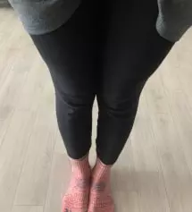 첫째때 입었던 거라서 둘째때도 동일한 레깅스로 주문했어요~ 두께도 적당하고, 옷도 너