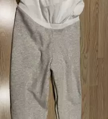 키 160인데 적당한 길이감 맘에 듭니다. 생각보다는 좀 두꺼운데 그래도 초여름까지는 