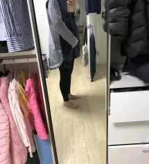 키 165이지만 다리가 짧은 요롱이 이다보니 키작맘으로 구매했더니 딱 맞아요 ㅋㅋ 두께