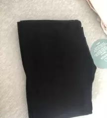 잘 받았어요. 63kgL사이즈로 주문했어 생각보다 더 커요. M사이즈로 주문하시면 돼요. 