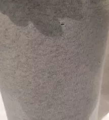 스판끼, 두께, 재질은 다 맘에들어요. 다만 처음 입어봤는데 허벅지에 구멍이 나있어서