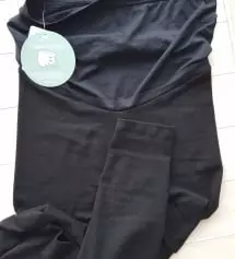 약간 길지만 줄일정도는 아니라 그냥 입어요 