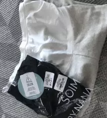 좋아요~~첫구매했는데 매일 입고다녀요!! 근데 얼마전에 샀는데 지금 할인이 더 들어가