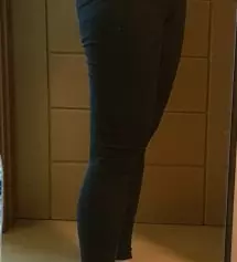 하체튼실해서 타이트할까봐 걱정했는데
