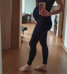 현재 32주라 배가 부쩍커졌는데 레깅스가 너무너무 편해요!! 키작녀에 마른55였어서 M사