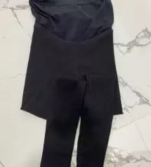 날씨가 급 쌀쌀해져서 레깅스 주문했는데 바로 다음날 배송 받아서 좋네요~ 신축성 좋고