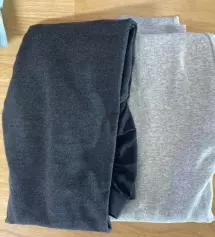 갑자기 날씨가 추워져서 구매했어요 36주 임산부 이고요 진차콜은 배부분이 약간 조이는