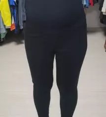 임신하고 주로 원피스위주로 입는데 날씨가 추워져서 레깅스를 구매했습니다.편하게 입