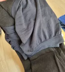 둘째 임신이라 살이 더 찐 상태라 L 사이즈 시켰데 좀 커요 그래도 배 부분은 만삭까지