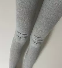 쫀쫀해서 다리라인은 잡아주면서도 입고 벗을때, 활동할때 편안해요 ㅎㅎ 추천합니당 