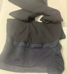 저번에 블랙M으로 주문했는데 주름이 많이 져서 키작맘으로 샀어요. 그렇다고 못 입을 