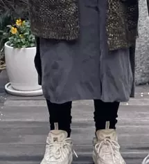 키작맘인데 너무 키가 작아서(151)그런지 좀 쭈글쭈글 밑에가 많이 남긴해요. M시키길 