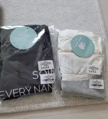 목요일 밤에 주문했는데 우체국 택배로 토요일 아침에 받았습니다!
