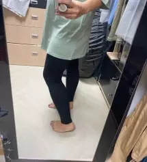 키랑 하체비만인 몸을 생각해서 여러 레깅스 비교 결과 싸이즈가 넉넉해 보이는 이걸로