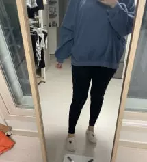 배송이 좀 늦고 연락이 안왔어서 조금 그랬지만 물건은 너무 맘ㅁ에듭니다 레깅스 편하