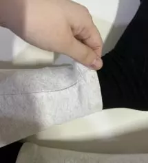 키 165에 52키로 정도 입니다! 길이는 키작맘이 딱 길이가 좋아요. 제가 다리가 길지 않