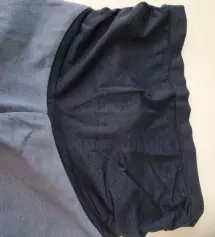 허리부분이 편하게 되어있어 만삭인데도 편해요.
