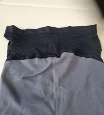 허리부분이 편하게 되어있어 만삭인데도 편해요.
