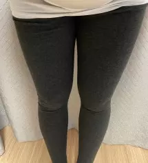 35주차에요~~ m으로 주문했는데 너무 타이트 하지 않고 잘 맞아요~ 생각보다는 도톰해서