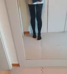 S샀는데 핏도좋고 편안해요~~배부분 허리 잘늘어나서만삭까지 잘 입을것같아요