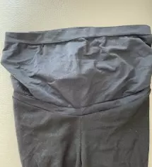 임부복 레깅스는 처음이라 배 부분 감싸주는게 신기했어요 배에 전혀 무리가 가지 않고