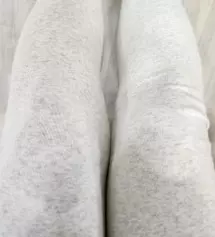 쫀쫀하고 배도 편해요. 사이즈 잘 맞게 사서 만족하며 입어요. 다만 한겨울에 짧은 옷이