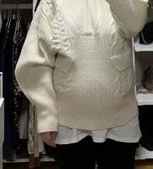 지금입기 딱 적당한 두께감이에요. 키작맘인데도 약간 긴 느낌은 있어요. 