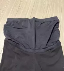 처음 구매해본 임부복인데 편하고 좋아요. 레깅스 재질아니고 면 레깅스 재질이고 아직