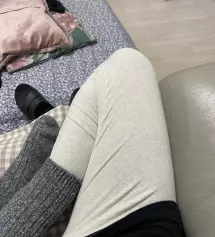 일반 추리닝으로 버티다 27주에 구입했는데 배 쪽이 확실히 너~~~ 무 편해요~!! 하우스