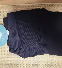 무난합니다. 다만 심리스 밴드가 은근조여요..