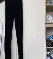 겨울용 레깅스랑 같은 사이즈인데 배부분이 살짝 더 쫀쫀해요...후기라 사알짝 쫑김.. 