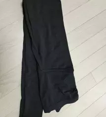 배 부분을 잘 감싸주고 조이는 느낌이 없어서 편해요