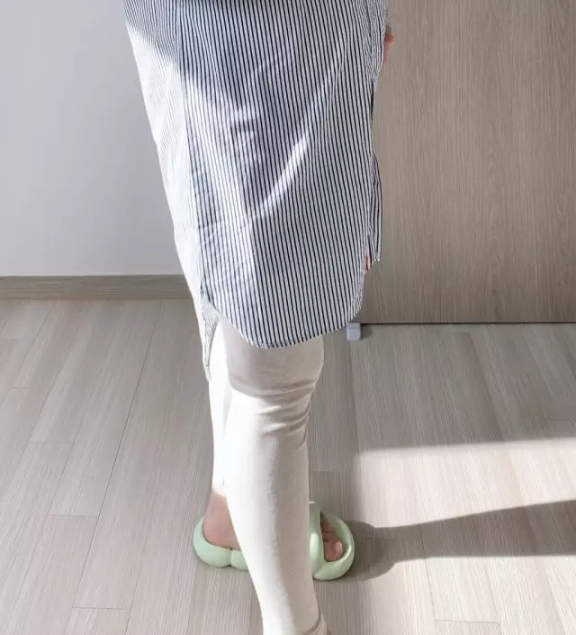 임신하고 10킬로 넘게 쪄서 사이즈 안맞을까봐 M,L 각각 한개씩 구매해 봣는데 왠걸!! 