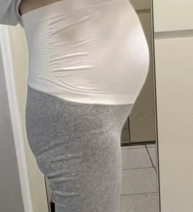 입어보니 정말 찰떡같이 쫀쫀한 레깅스입니다 
