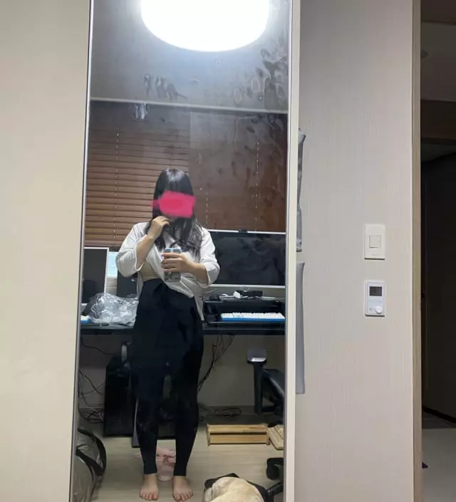 길이감 넘 좋구요! 스판끼 있는 제품이라 주름도 덜져요! 전에 다른 레깅스 샀는데 그건