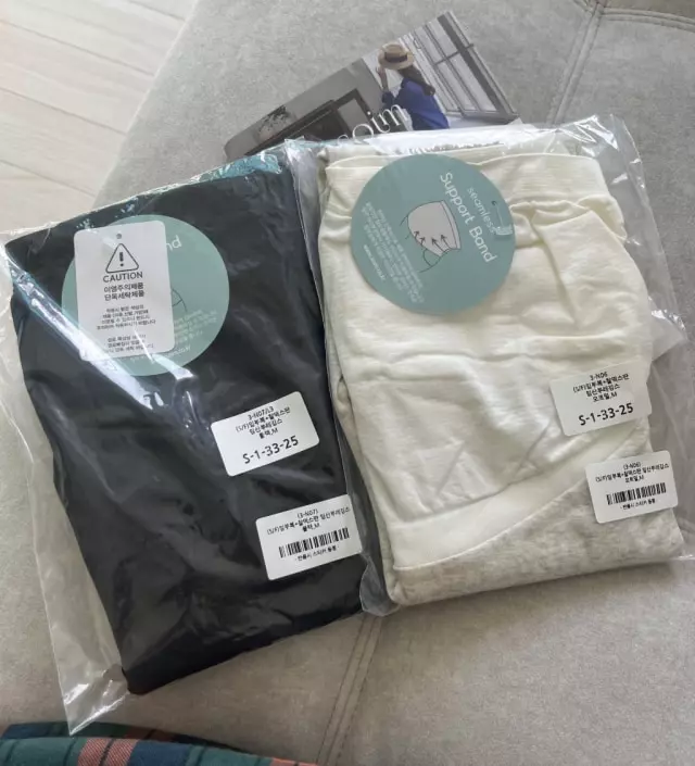 블랙이랑 같이 구매했어요 색 이쁘고 
