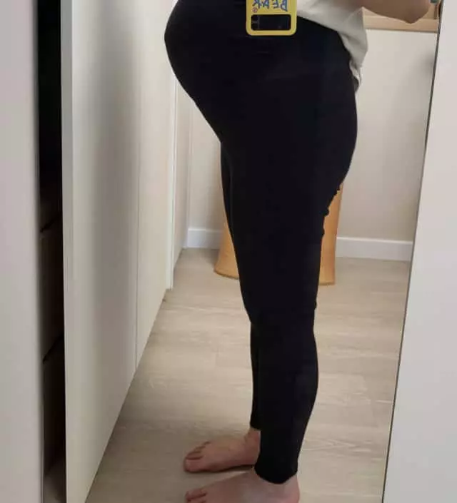 도톰해서 초겨울까지 입을 수 있을 것 같아요~ 만삭인데 편하게 잘 맞아요!