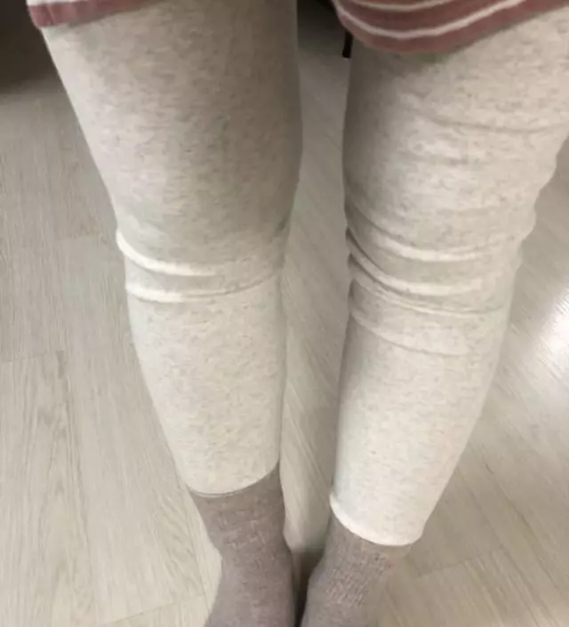 두께감은 거의 없어요. 치수가 조금 헐렁 한것 같아요