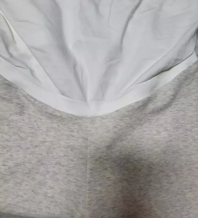 까만 레깅스만 입다가 오트밀 색상 귀여워요!!
