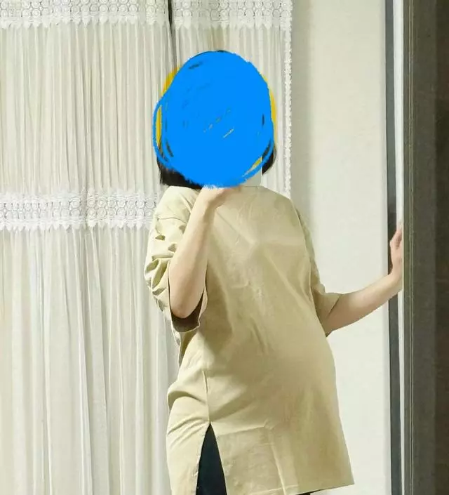 요가나 운동할 때 입으려고 샀어요. 레깅스다보니 펑퍼짐하고 헐렁한 바지만큼 편할 수