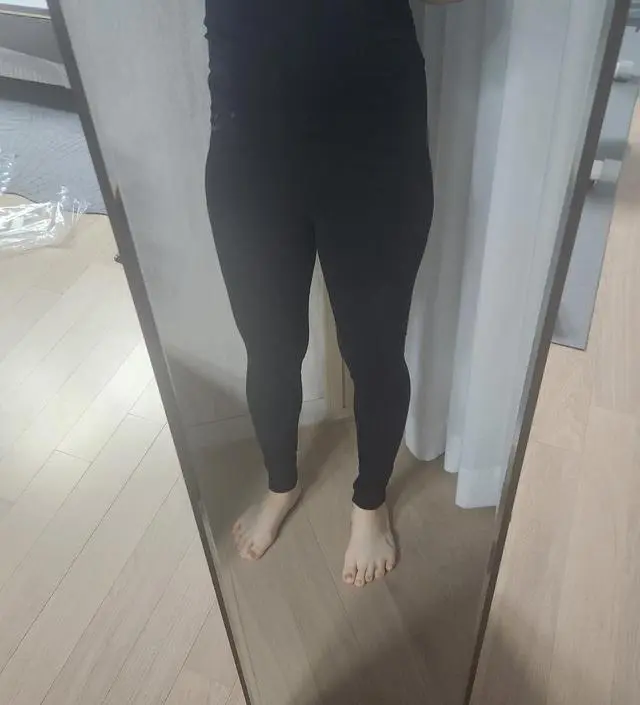 블랙이랑 오트밀샀는데 재질이 다르네용 m살까 l살까 고민하다 l샀는데 하체비만이라 m