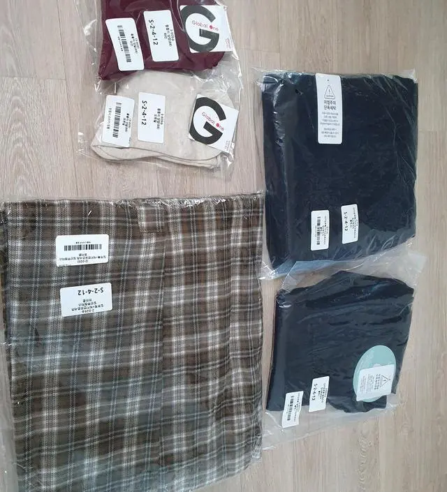 레깅스가 하나 있어야할것같아서 샀어요. 너무 편하고 좋습니다.