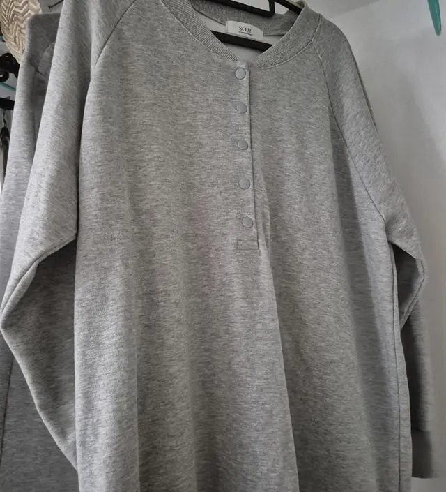 소매에 시보리가 있어서 집안일 할 때 너무 편해요! 실내복으로 입기 딱 좋아요👍