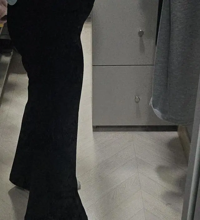 21주차 산모입니다. 진짜 쫀쫀하고 배는 편안한데 휘뚜루마뚜루 데일리템으로  잘 입을