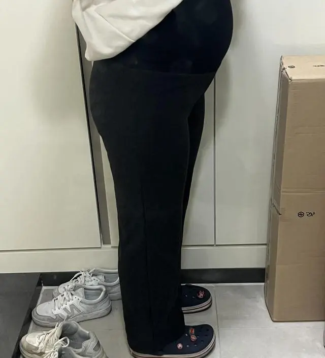 허벅지부분은 너무 편한데 배부분은 만삭이라 그런지 많이 쪼이네요. 현재 34주차인데 