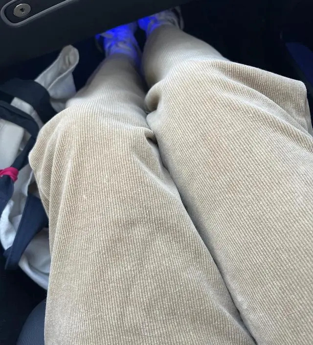 현재 14주차이고 배가 점점 쫄려서 임부복 바지 구입했는데 융기모라 따뜻하고 엄청 편