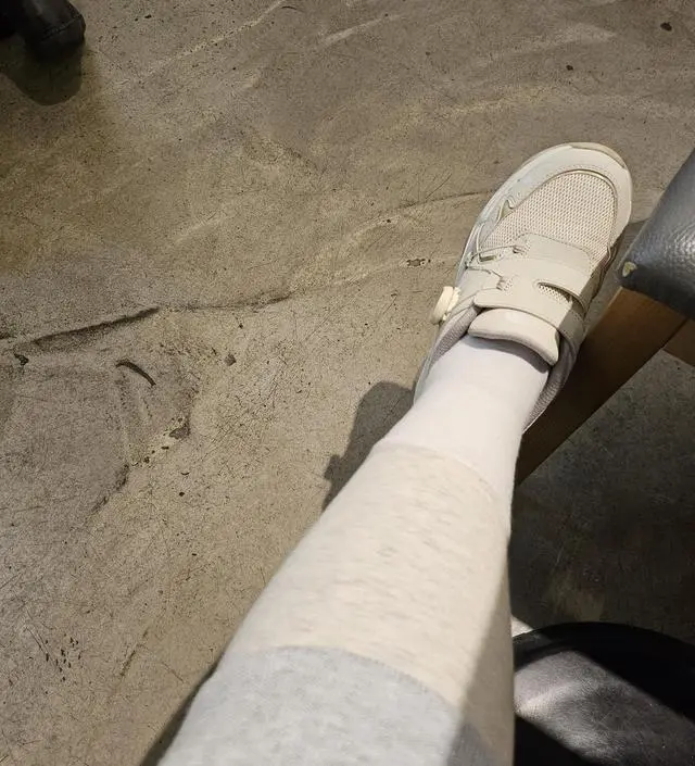 157인대도 키작맘 주문 안하고 기본 주문 했는대도 길이 그렇게 길지 않아서 좋아요!